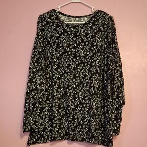 Croft & Barrow Black and White Floral Blouse